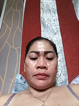 Snapshot of sexybitch_02 chatting on July 2, 1:27 am sexybitch 02 online show from July 2, 1:27 am