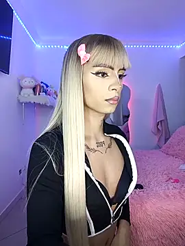 Snapshot of annie_thomson00 chatting on February 7, 12:58 am annie thomson00 online show from February 7, 12:58 am