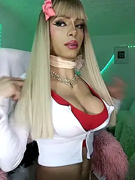 Snapshot of annie_thomson00 chatting on March 4, 1:44 am annie thomson00 online show from March 4, 1:44 am