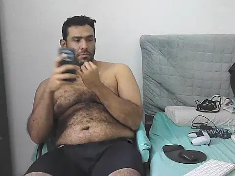 Snapshot of morenocabro10 chatting on April 20, 9:49 pm morenocabro10 online show from April 20, 9:49 pm