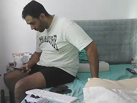 Snapshot of morenocabro10 chatting on April 21, 5:06 pm morenocabro10 online show from April 21, 5:06 pm