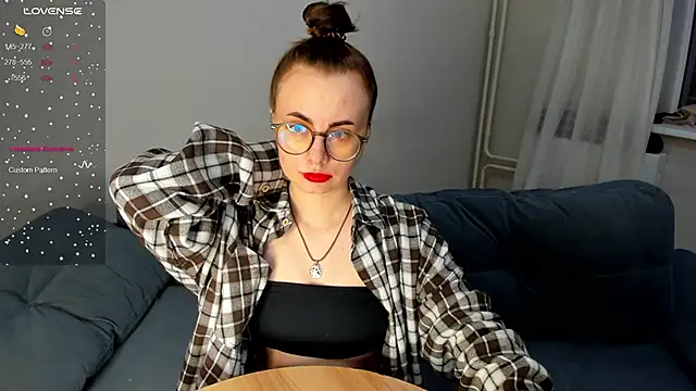 MewStella online show from March 20, 11:53 pm