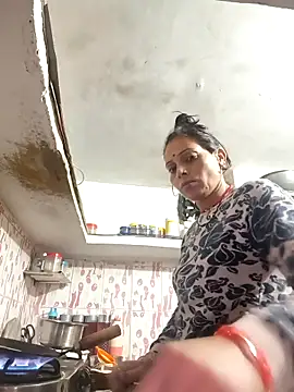 Snapshot of ISHANI-SINGH chatting on January 7, 3:20 am ISHANI-SINGH online show from January 7, 3:20 am