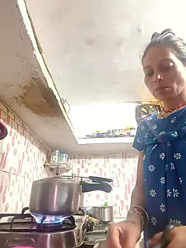 ISHANI-SINGH online show from May 15, 3:24 am