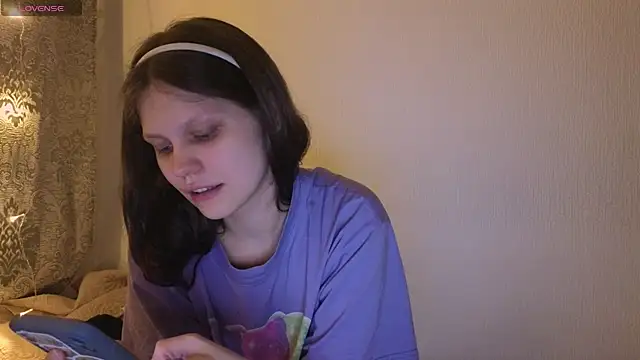 Lunliss online show from February 15, 9:33 pm