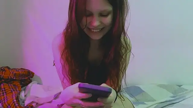 Lunliss online show from March 29, 9:59 pm