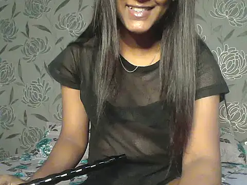 Snapshot of mickle_james chatting on June 27, 1:17 pm mickle james online show from June 27, 1:17 pm