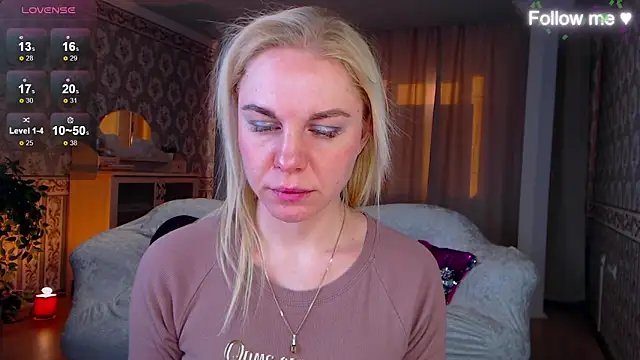 LiSinDoll online show from April 3, 1:25 am