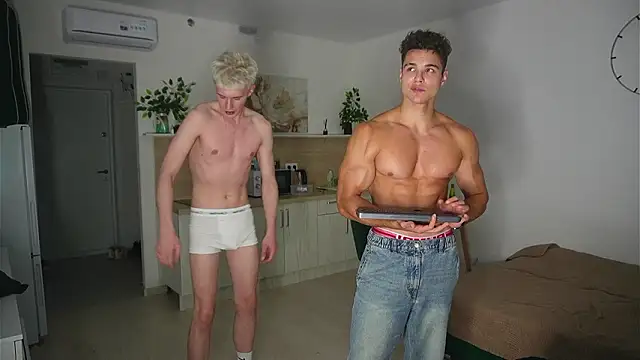 Horny boyzz online show from March 25, 7:31 pm