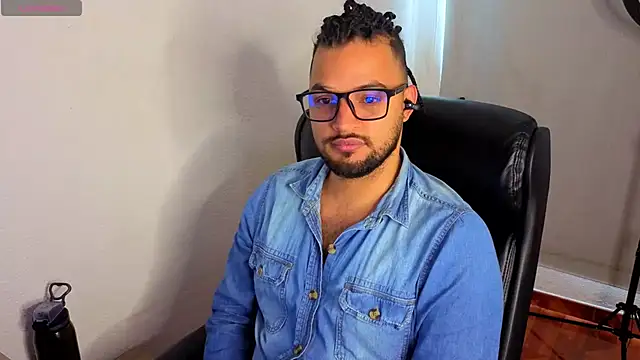 Ernesto-Rodriguez82 online show from April 15, 2:24 pm