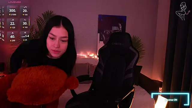 FataleNellie online show from March 31, 9:15 pm