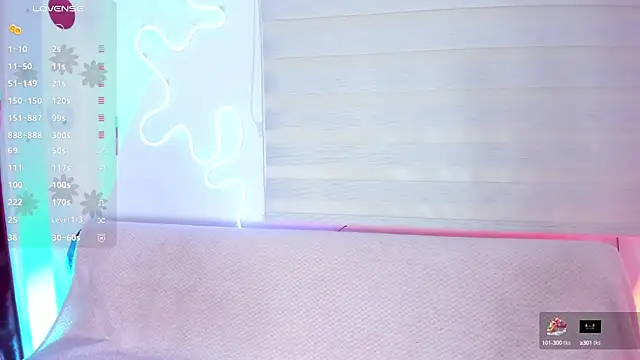 Snapshot of missweetpeach chatting on October 22, 11:04 pm missweetpeach online show from October 22, 11:04 pm