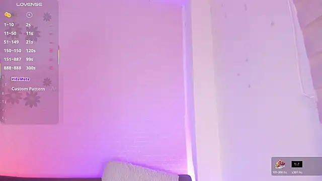 Snapshot of missweetpeach chatting on November 17, 10:15 pm missweetpeach online show from November 17, 10:15 pm