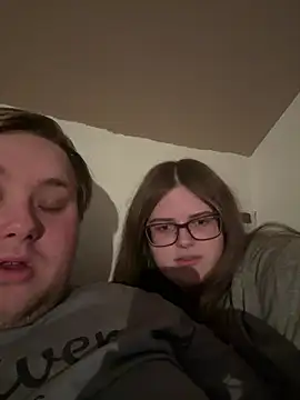 CurvyPaar2 online show from February 14, 8:27 pm