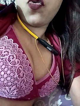 payalsharma95 online show from October 1, 4:24 pm