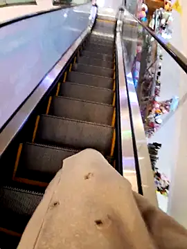 meomeocute online show from February 12, 2:45 pm