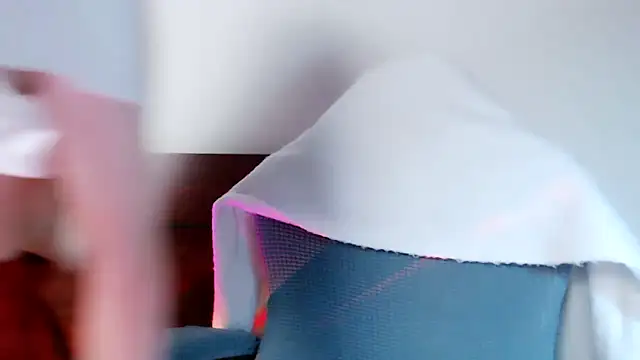 Cam-Ly online show from December 20, 3:30 pm