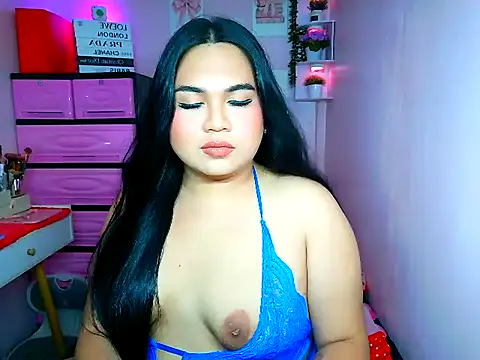 Snapshot of YourThicc_bella chatting on July 12, 6:32 pm YourThicc bella online show from July 12, 6:32 pm