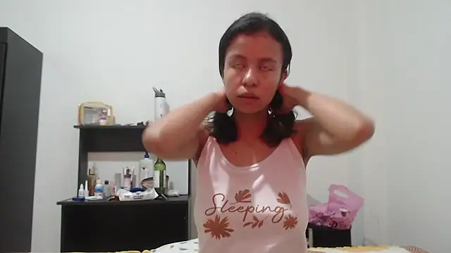 nathaly jones  online show from May 26, 12:23 pm