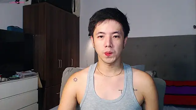 Addictiveboi online show from January 18, 3:21 am