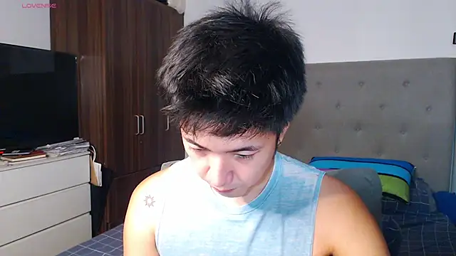 Addictiveboi online show from February 24, 3:26 am