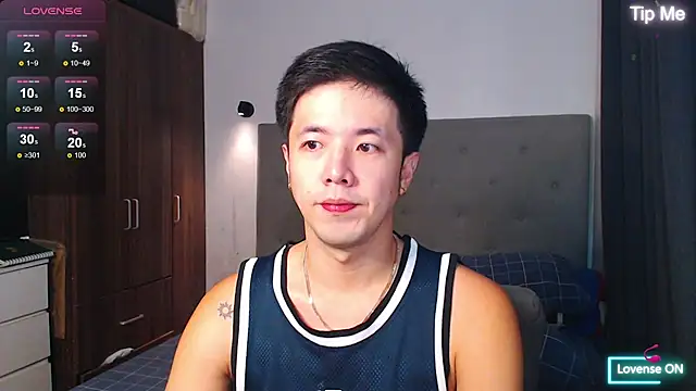 Addictiveboi online show from April 19, 2:33 am