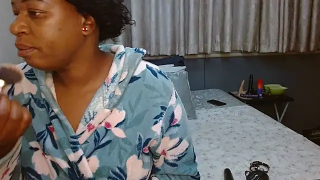 Snapshot of SlutyAngelxxx chatting on October 30, 9:15 pm SlutyAngelxxx online show from October 30, 9:15 pm