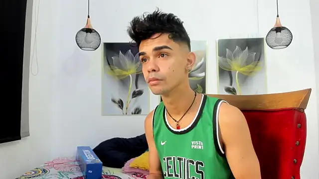 Violet Dream2 online show from April 18, 2:43 pm