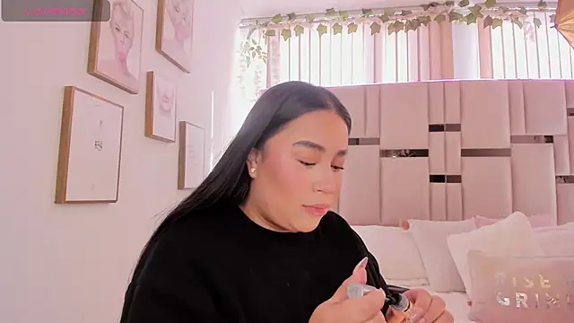 Zoey thompson online show from January 8, 7:27 pm