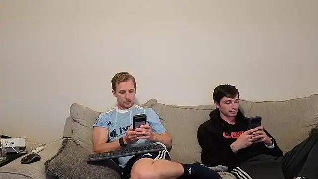 Snapshot of Drakerileyxxx chatting on March 29, 2:44 am Drakerileyxxx online show from March 29, 2:44 am