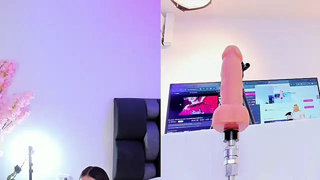 maily zanss online show from February 4, 7:42 pm