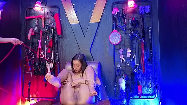 Eliz bdsm online show from February 4, 1:22 am