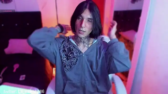 Snapshot of marshall__k chatting on December 21, 10:06 pm marshall k online show from December 21, 10:06 pm