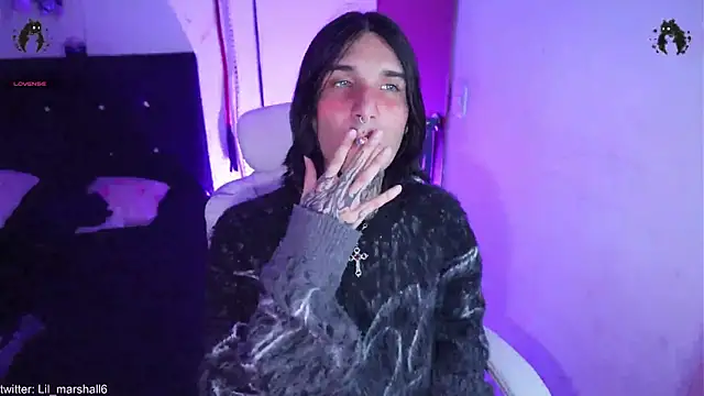 Snapshot of marshall__k chatting on February 15, 12:29 am marshall k online show from February 15, 12:29 am