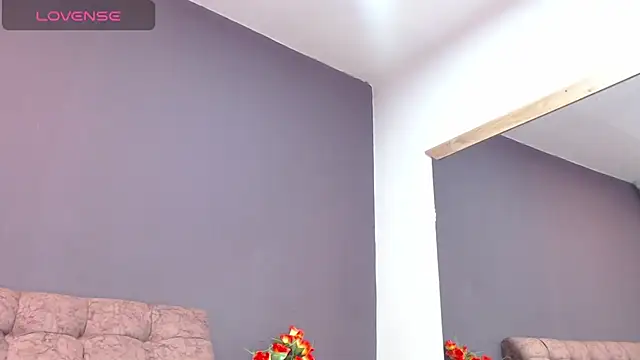 KateWelsin online show from December 5, 7:39 am