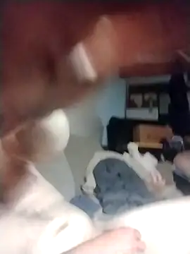 shortridgeryan3 online show from April 13, 1:44 am