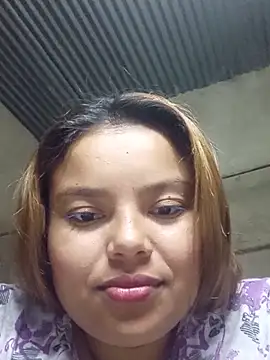 Snapshot of Sharlot-19 chatting on May 21, 2:35 pm Sharlot-19 online show from May 21, 2:35 pm