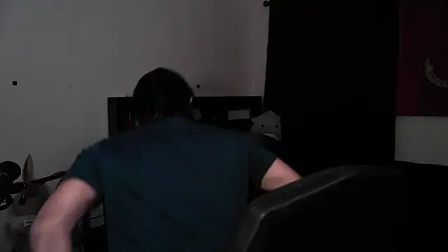 DevilPup75  online show from May 14, 5:25 am