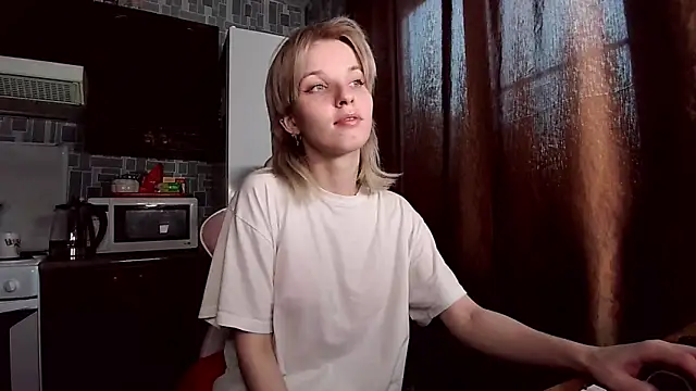 Madelaineses online show from May 24, 11:32 pm