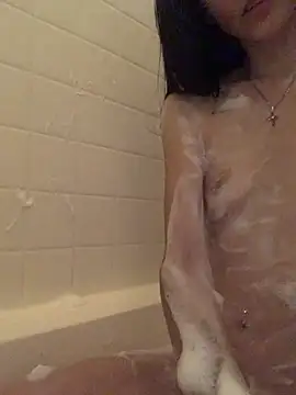 lovinlush online show from April 25, 5:43 am