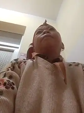 Snapshot of VangLe73 chatting on December 19, 11:12 pm VangLe73 online show from December 19, 11:12 pm