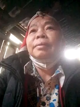 Snapshot of VangLe73 chatting on January 7, 2:25 am VangLe73 online show from January 7, 2:25 am