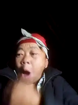 Snapshot of VangLe73 chatting on January 31, 10:08 pm VangLe73 online show from January 31, 10:08 pm