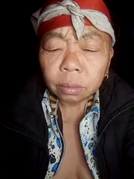 Snapshot of VangLe73 chatting on February 2, 11:25 pm VangLe73 online show from February 2, 11:25 pm