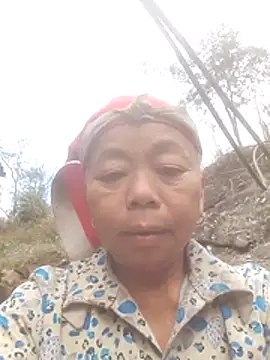 Snapshot of VangLe73 chatting on February 15, 8:24 am VangLe73 online show from February 15, 8:24 am