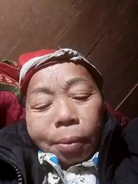 Snapshot of VangLe73 chatting on February 25, 1:21 pm VangLe73 online show from February 25, 1:21 pm