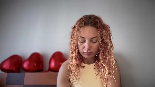 Reddgiirl online show from March 23, 9:46 am