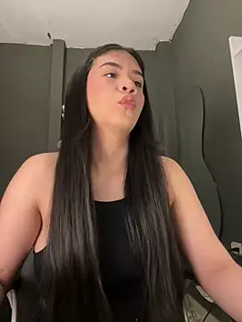 alhaana  online show from March 15, 9:10 pm