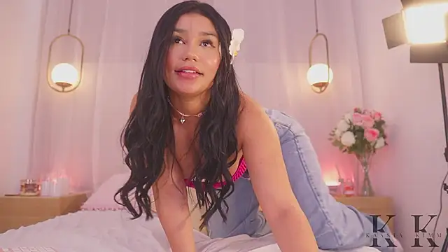 kassia kim online show from April 11, 7:45 am