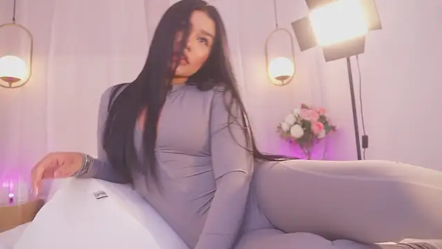 kassia kim online show from April 13, 7:03 am